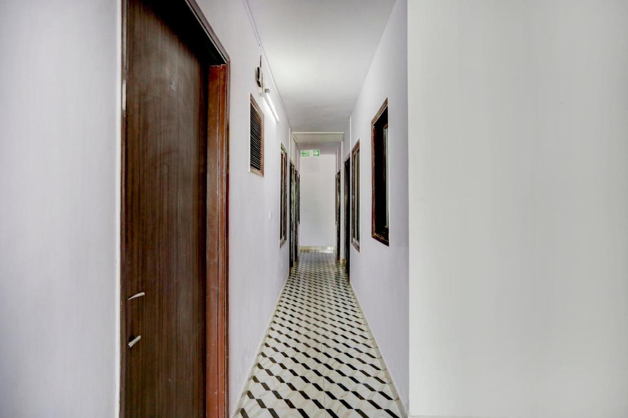 Hotel O Blissbourn Új-Delhi Kültér fotó