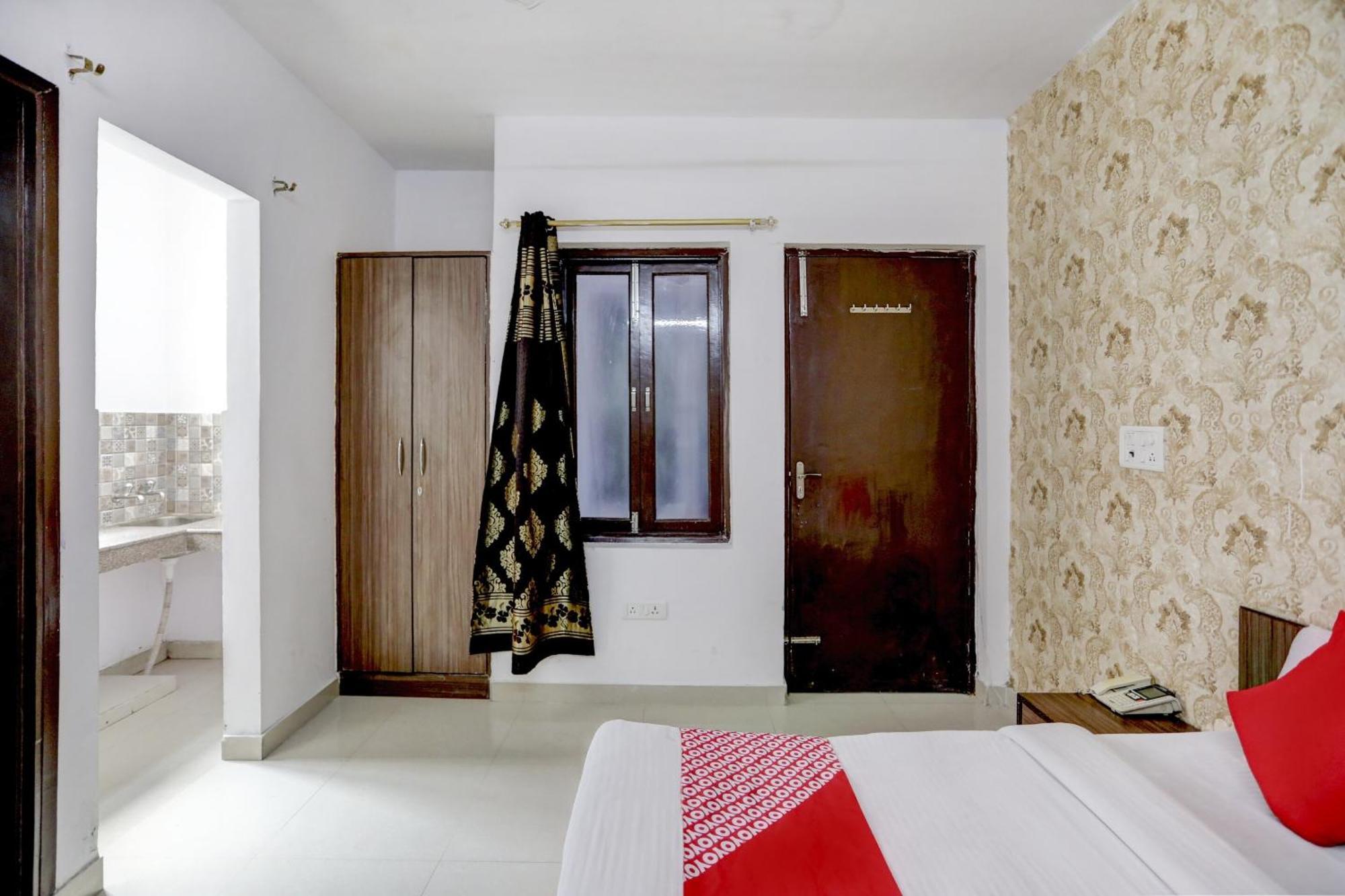 Hotel O Blissbourn Új-Delhi Kültér fotó